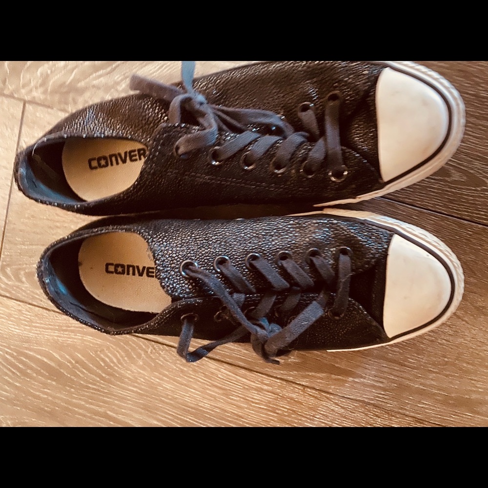 Black Converse